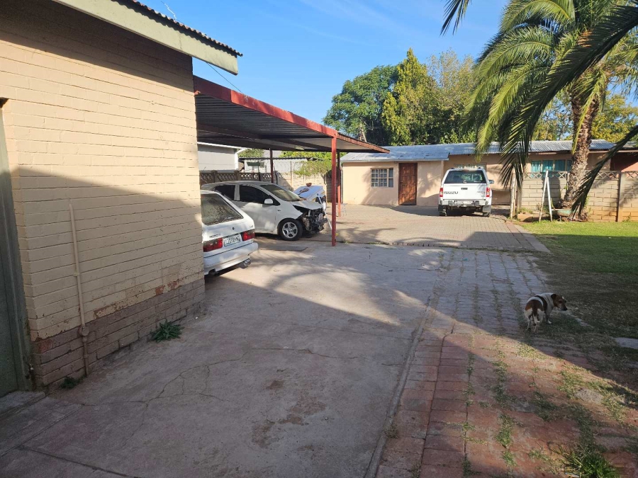 To Let 3 Bedroom Property for Rent in Verwoerdpark Northern Cape